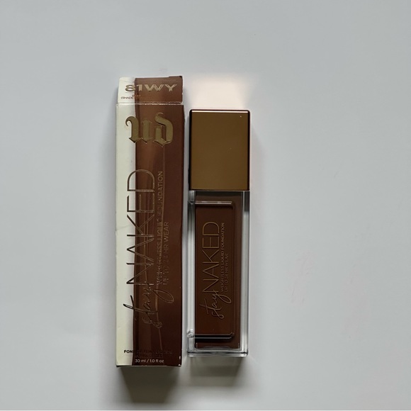 Urban Decay weightless liquid foundation 81WY - Picture 2 of 8